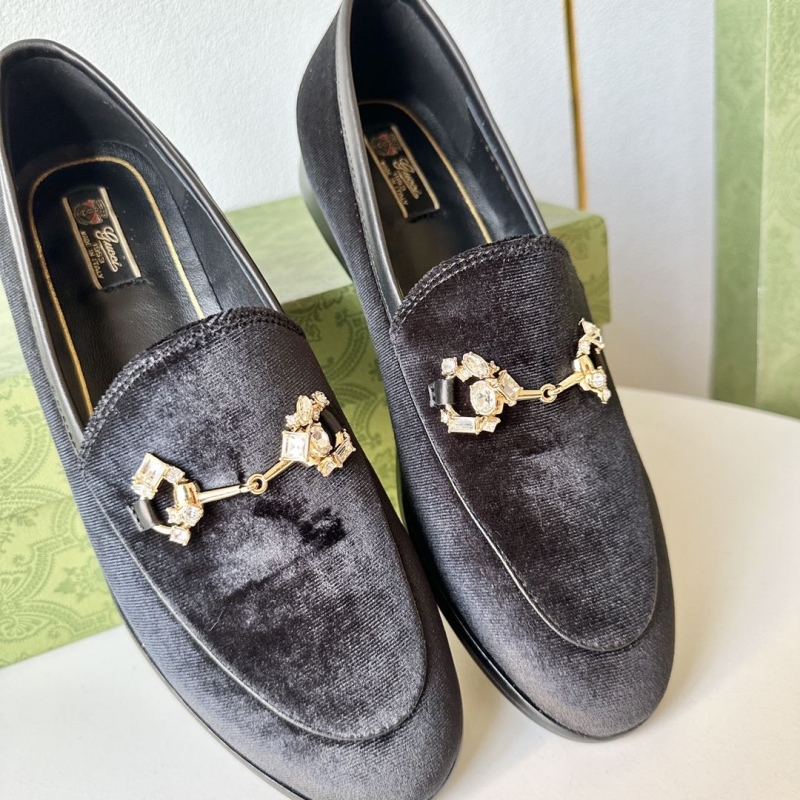 Gucci Flat Shoes